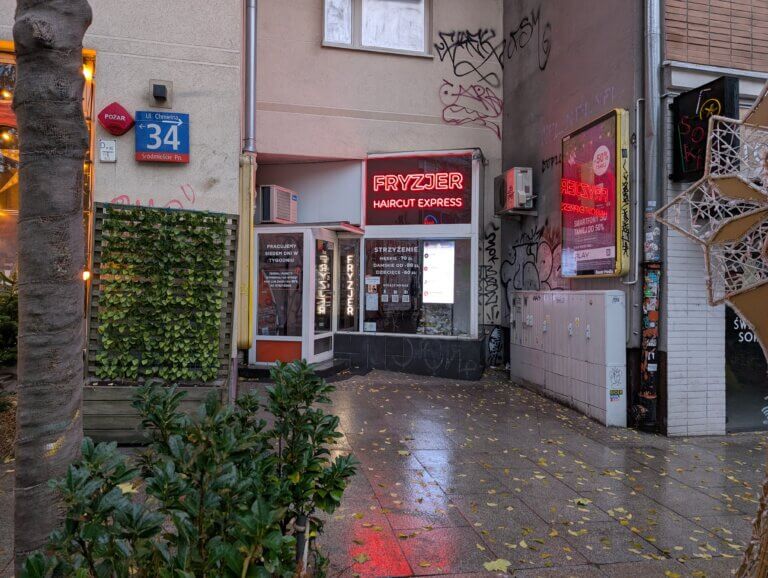 Salon fryzjerski Haircut Express, ul. Chmielna 34, Warszawa